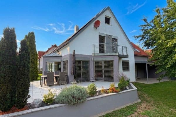Prodej domu 200 m², pozemek 723 m², Neustadt OT Hienheim Prodej domu 200 m², pozemek 723 m², Neustadt OT Hienheim