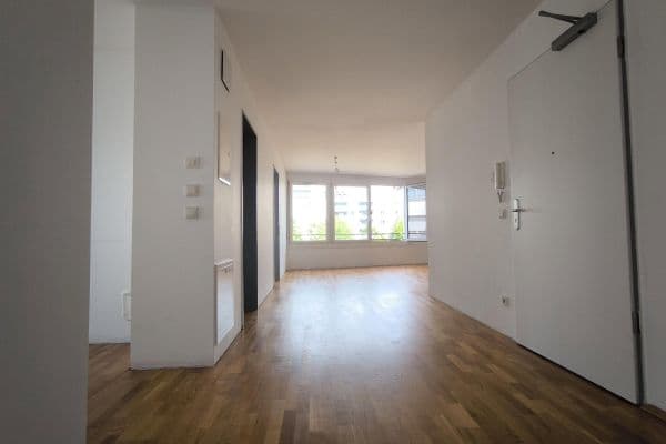 Prodej bytu 3+1 86 m², Eisnergutbogen 35, München, Bavorsko Prodej bytu 3+1 86 m², Eisnergutbogen 35, München, Bavorsko