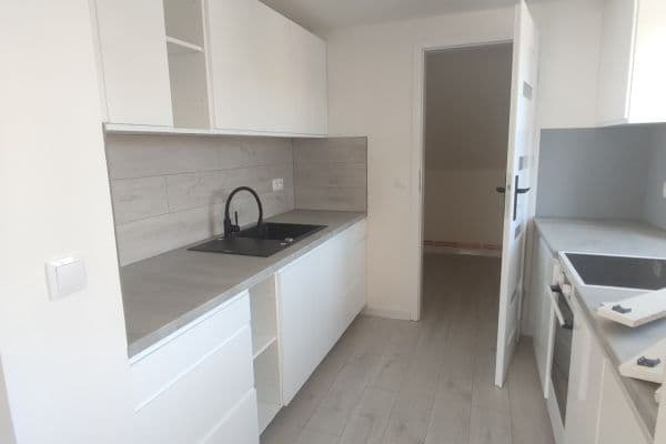 Pronájem bytu 4+1 80 m², Borový vrch, Liberec Pronájem bytu 4+1 80 m², Borový vrch, Liberec