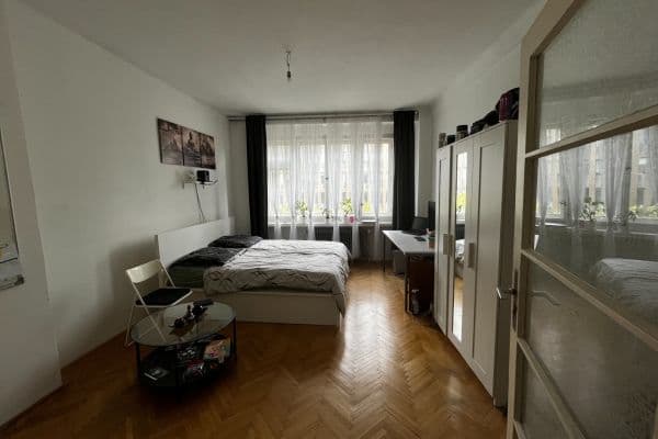 Pronájem bytu 1+kk 32 m², Pobřežní, Praha Pronájem bytu 1+kk 32 m², Pobřežní, Praha