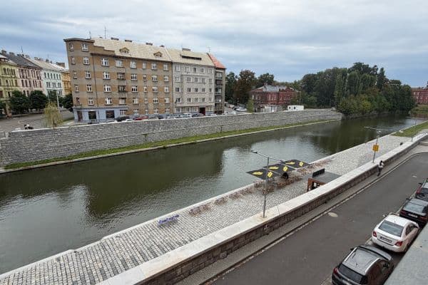 Pronájem bytu 2+kk 54 m², Blahoslavova, Olomouc Pronájem bytu 2+kk 54 m², Blahoslavova, Olomouc
