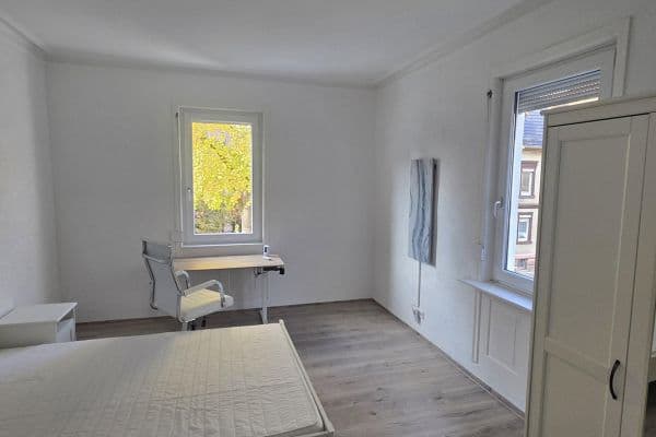 Pronájem bytu 1+1 32 m², Duisburgerstraße 22, Stuttgart Pronájem bytu 1+1 32 m², Duisburgerstraße 22, Stuttgart