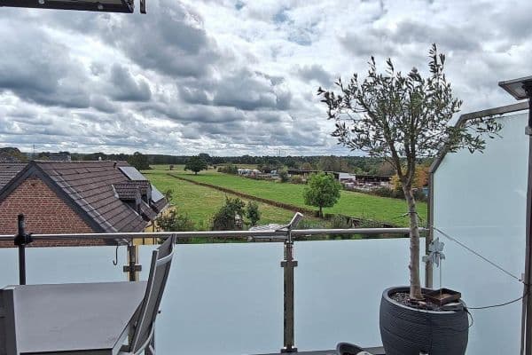 Pronájem bytu 3+1 72 m², Von-Coels-Str. 358, Cáchy, Severní Porýní-Vestfálsko Pronájem bytu 3+1 72 m², Von-Coels-Str. 358, Cáchy, Severní Porýní-Vestfálsko