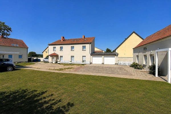 Prodej domu 299 m², pozemek 5.806 m², Mittenwalde Prodej domu 299 m², pozemek 5.806 m², Mittenwalde
