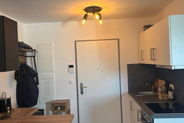 Pronájem bytu 1+1 33 m², Steinstraße 60, Konstanz, Bádensko-Württembersko Pronájem bytu 1+1 33 m², Steinstraße 60, Konstanz, Bádensko-Württembersko
