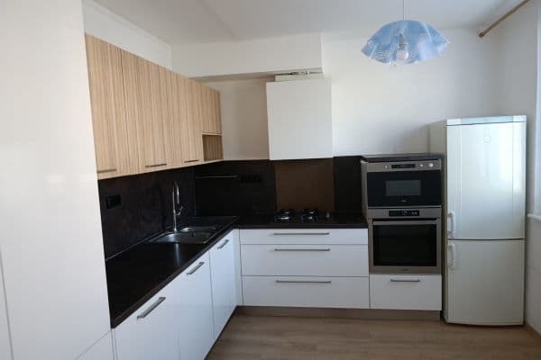 Pronájem bytu 2+1 61 m², Jasanová, SO POÚ Blansko Pronájem bytu 2+1 61 m², Jasanová, SO POÚ Blansko