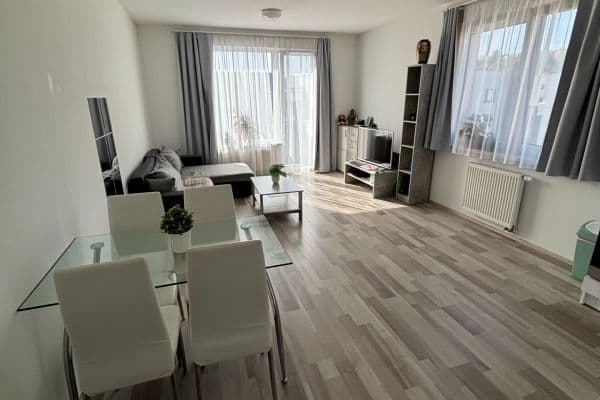 Prodej bytu 2+kk 57 m², Moravcových, Praha Prodej bytu 2+kk 57 m², Moravcových, Praha