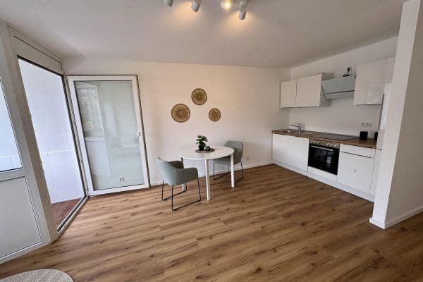 Pronájem bytu 2+1 45 m², Köln, Severní Porýní-Vestfálsko Pronájem bytu 2+1 45 m², Köln, Severní Porýní-Vestfálsko