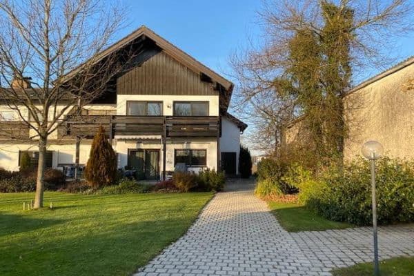 Pronájem bytu 3+kk 150 m², Dorfstr.6, Grafing, Bavorsko Pronájem bytu 3+kk 150 m², Dorfstr.6, Grafing, Bavorsko