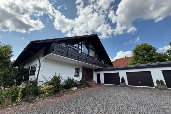 Prodej domu 478 m², pozemek 1.827 m², Neuhof Prodej domu 478 m², pozemek 1.827 m², Neuhof