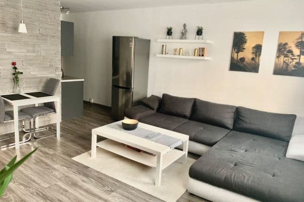 Pronájem bytu 2+kk 50 m², Arbesova, SO POÚ Teplice Pronájem bytu 2+kk 50 m², Arbesova, SO POÚ Teplice