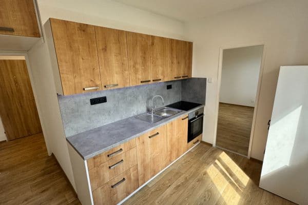 Pronájem bytu 2+1 52 m², Kubánská, Ostrava Pronájem bytu 2+1 52 m², Kubánská, Ostrava