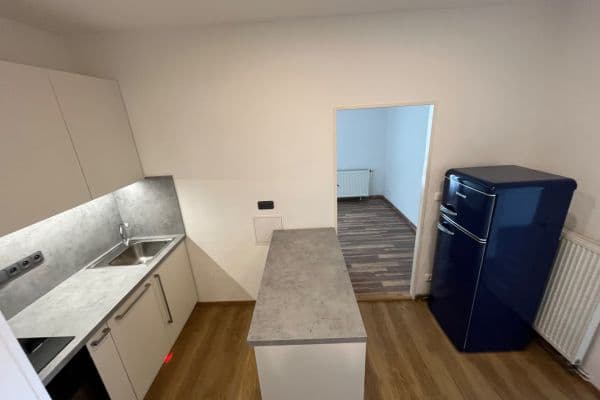 Pronájem bytu 2+1 44 m², Karlovotýnská, Nučice Pronájem bytu 2+1 44 m², Karlovotýnská, Nučice