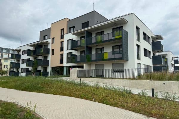 Pronájem bytu 1+kk 35 m², Nebřenická, Praha Pronájem bytu 1+kk 35 m², Nebřenická, Praha