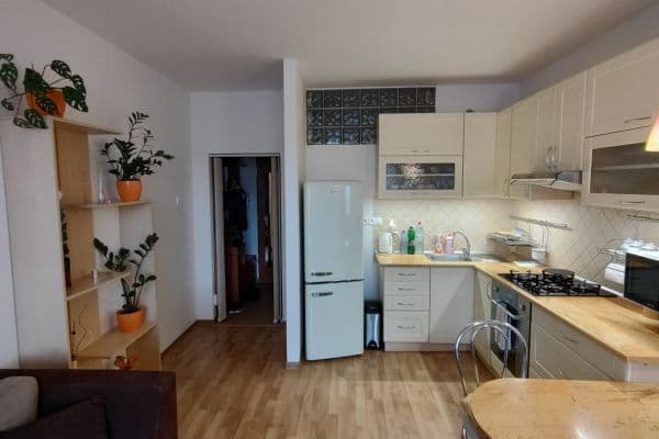 Pronájem bytu 1+1 39 m², Tatranská, Banská Bystrica Pronájem bytu 1+1 39 m², Tatranská, Banská Bystrica