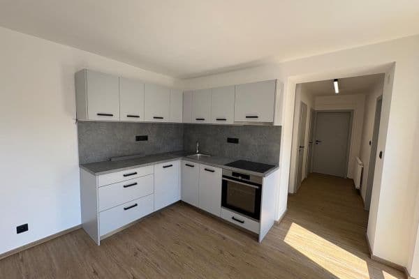 Pronájem bytu 2+1 55 m², Bisattova, SO POÚ Třebíč Pronájem bytu 2+1 55 m², Bisattova, SO POÚ Třebíč