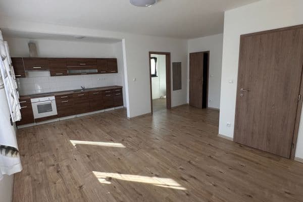 Pronájem bytu 1+kk 35 m², Ke Brodu, Loděnice Pronájem bytu 1+kk 35 m², Ke Brodu, Loděnice