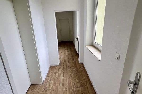 Pronájem bytu 2+1 53 m², Turmstrasse 18, Dessau, Sasko-Anhaltsko Pronájem bytu 2+1 53 m², Turmstrasse 18, Dessau, Sasko-Anhaltsko