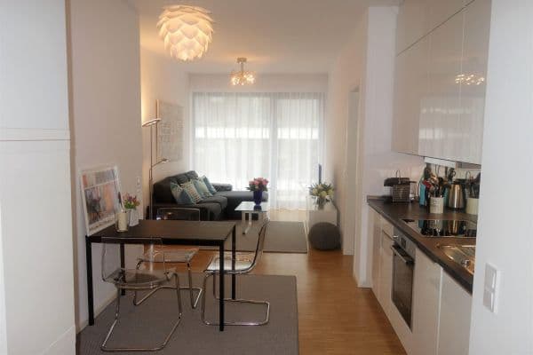 Pronájem bytu 3+1 76 m², Chausseestraße 37, Berlin, Berlín Pronájem bytu 3+1 76 m², Chausseestraße 37, Berlin, Berlín