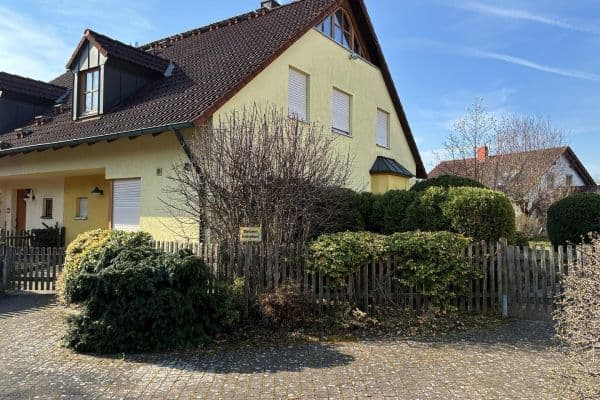 Prodej domu 126 m², pozemek 530 m², Stegaurach Prodej domu 126 m², pozemek 530 m², Stegaurach