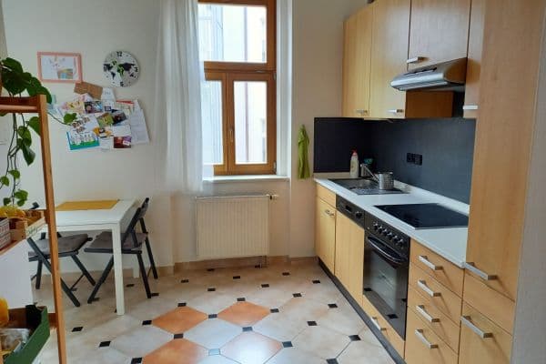 Pronájem bytu 2+1 66 m², Lublaňská, Praha Pronájem bytu 2+1 66 m², Lublaňská, Praha