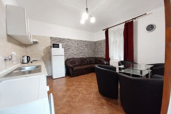 Pronájem bytu 2+kk 42 m², Slivenecká, Praha Pronájem bytu 2+kk 42 m², Slivenecká, Praha