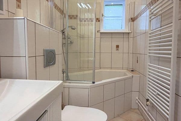 Prodej bytu 3+1 64 m², Laehrscher Jagdweg, Berlin, Berlín Prodej bytu 3+1 64 m², Laehrscher Jagdweg, Berlin, Berlín