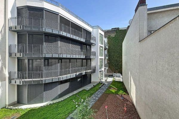 Pronájem bytu 2+1 62 m², Pestalozzistraße, Pestalozzistraße, Berlín Pronájem bytu 2+1 62 m², Pestalozzistraße, Pestalozzistraße, Berlín