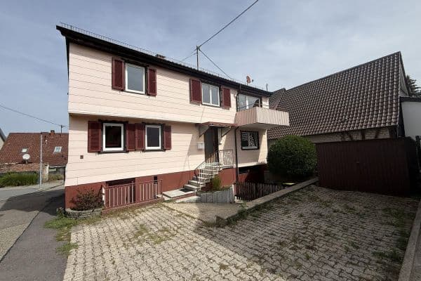Prodej domu 161 m², pozemek 289 m², Hirschweg 3, Straubenhardt-Schwann Prodej domu 161 m², pozemek 289 m², Hirschweg 3, Straubenhardt-Schwann