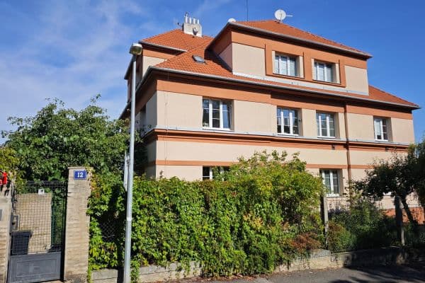 Prodej bytu 3+1 97 m², Na Výši, Praha Prodej bytu 3+1 97 m², Na Výši, Praha