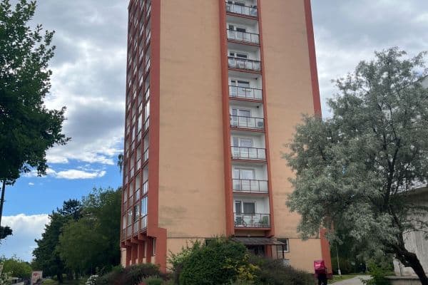 Prodej bytu 3+1 70 m², Vrchlického, Kladno, Středočeský kraj Prodej bytu 3+1 70 m², Vrchlického, Kladno, Středočeský kraj