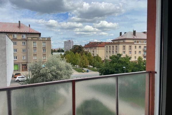 Prodej bytu 3+1 87 m², Vrchlického, Kladno Prodej bytu 3+1 87 m², Vrchlického, Kladno