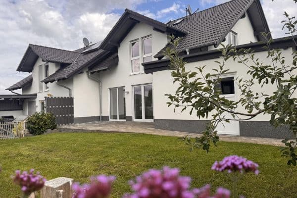 Prodej domu 120 m², pozemek 425 m², Habichtswald Prodej domu 120 m², pozemek 425 m², Habichtswald