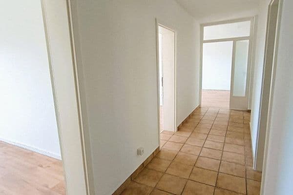 Pronájem bytu 3+1 95 m², Bahnhofstraße 19-21, Castrop-Rauxel Pronájem bytu 3+1 95 m², Bahnhofstraße 19-21, Castrop-Rauxel