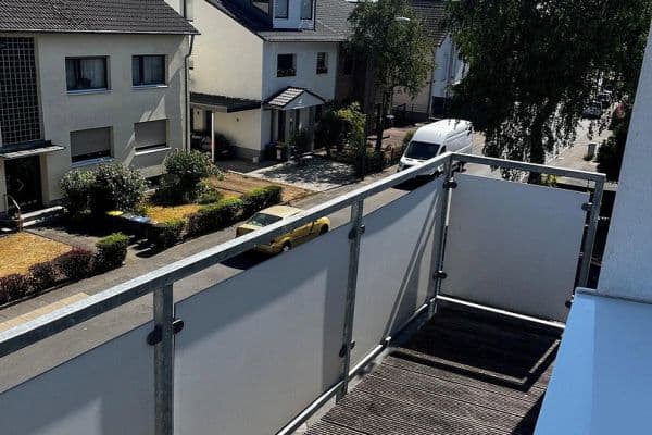 Pronájem bytu 2+1 57 m², Berzdorferstr.4, Köln Pronájem bytu 2+1 57 m², Berzdorferstr.4, Köln