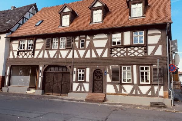 Pronájem bytu 3+1 87 m², Reinheim Pronájem bytu 3+1 87 m², Reinheim