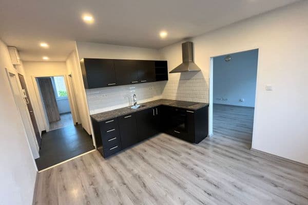 Pronájem bytu 4+1 75 m², Růžovka, SO POÚ Litoměřice Pronájem bytu 4+1 75 m², Růžovka, SO POÚ Litoměřice