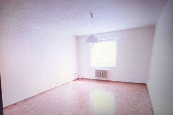 Pronájem bytu 2+kk 50 m², Dukelská třída, Hradec Králové Pronájem bytu 2+kk 50 m², Dukelská třída, Hradec Králové
