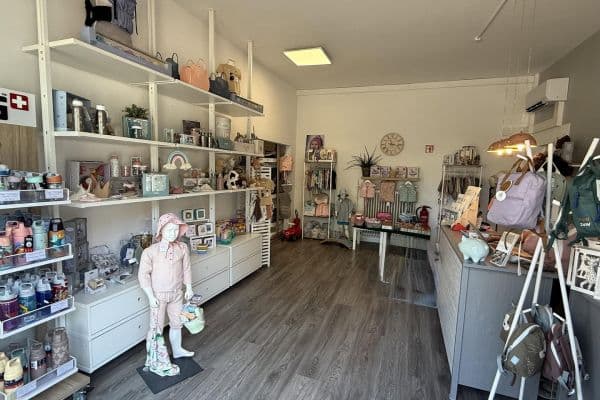 Pronájem kanceláře 150 m², Esslingerstr. 51, Altbach Pronájem kanceláře 150 m², Esslingerstr. 51, Altbach