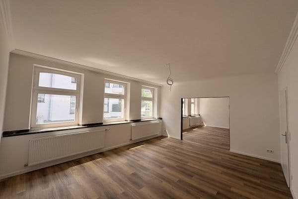 Prodej bytu 3+1 143 m², Kölner Str. 21, Grevenbroich Prodej bytu 3+1 143 m², Kölner Str. 21, Grevenbroich