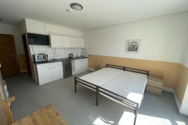 Pronájem bytu 1+1 27 m², Edigheimer Str. 98, Ludwigshafen am Rhein Pronájem bytu 1+1 27 m², Edigheimer Str. 98, Ludwigshafen am Rhein