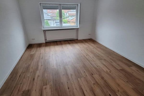 Pronájem bytu 2+1 61 m², Jägerndorfer Straße 14, Ketsch Pronájem bytu 2+1 61 m², Jägerndorfer Straße 14, Ketsch