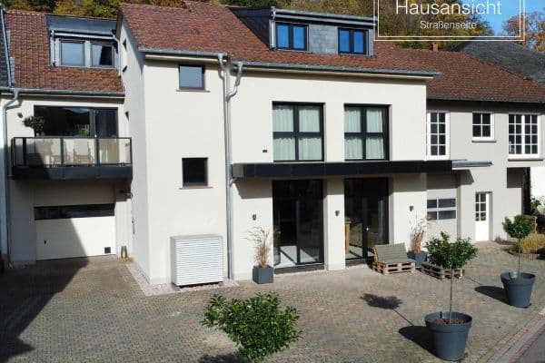 Prodej domu 384 m², pozemek 970 m², Mannebach Prodej domu 384 m², pozemek 970 m², Mannebach