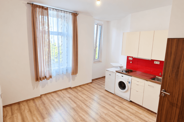 Pronájem bytu 1+kk 28 m², Čestmírova, Praha Pronájem bytu 1+kk 28 m², Čestmírova, Praha