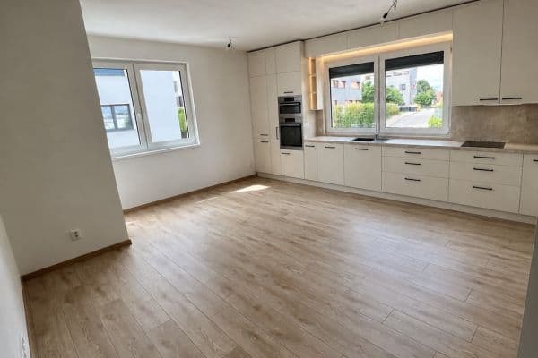 Pronájem bytu 2+kk 56 m², Stromovka, Havlíčkův Brod Pronájem bytu 2+kk 56 m², Stromovka, Havlíčkův Brod