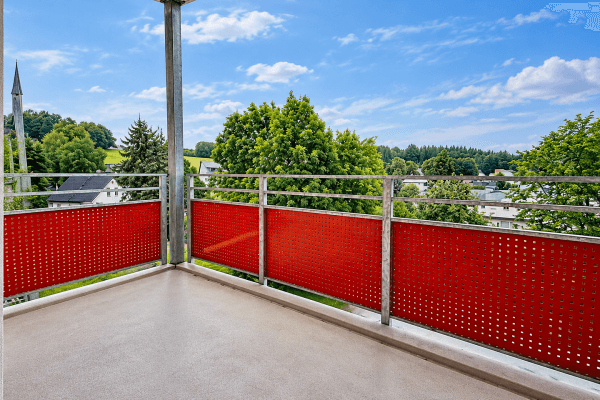 Pronájem bytu 3+1 61 m², Hainstraße 16, Thum, Sasko Pronájem bytu 3+1 61 m², Hainstraße 16, Thum, Sasko