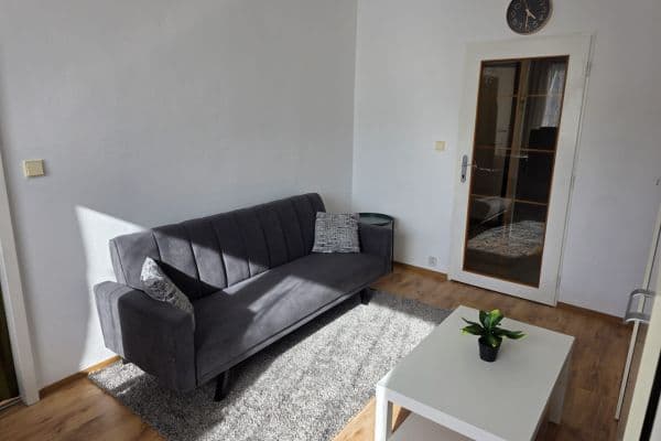 Pronájem bytu 2+1 40 m², Bryksova, Praha Pronájem bytu 2+1 40 m², Bryksova, Praha