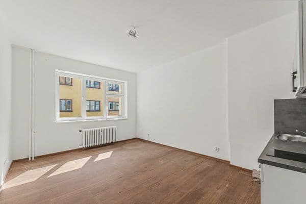 Pronájem bytu 2+kk 40 m², Sladkovského, Pardubice Pronájem bytu 2+kk 40 m², Sladkovského, Pardubice