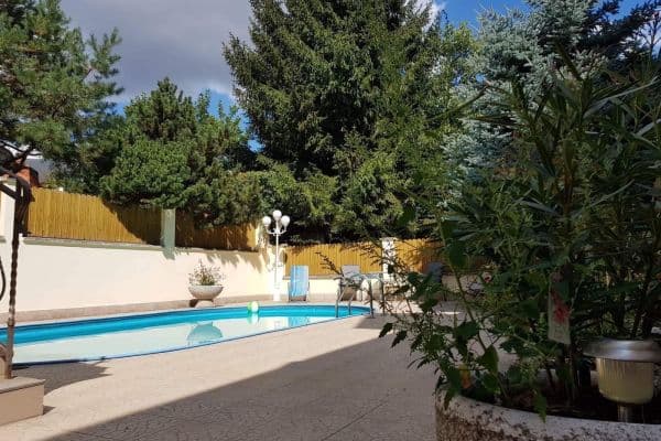 Pronájem bytu 5+kk 260 m², U Waltrovky, Praha Pronájem bytu 5+kk 260 m², U Waltrovky, Praha