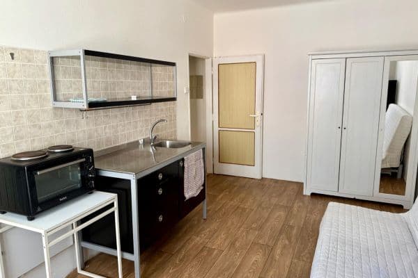 Prodej bytu 1+kk 19 m², V Olšinách, Praha Prodej bytu 1+kk 19 m², V Olšinách, Praha